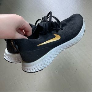 Nike Epic React size 9 shoes